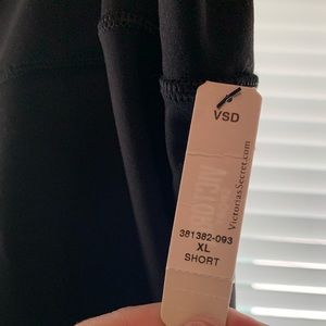 Victoria Secret Sport Knockout Tight(Short)